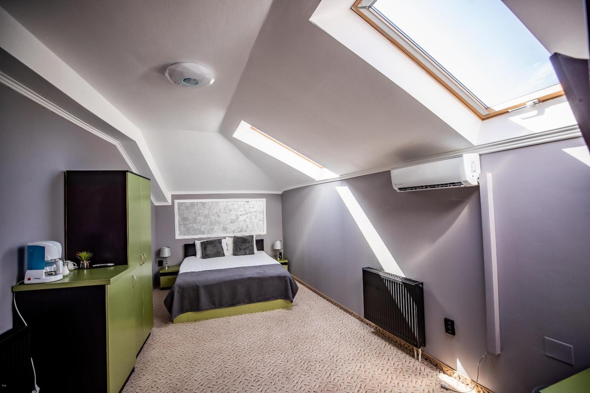 Nelana Hostel Cluj-Napoca Buitenkant foto